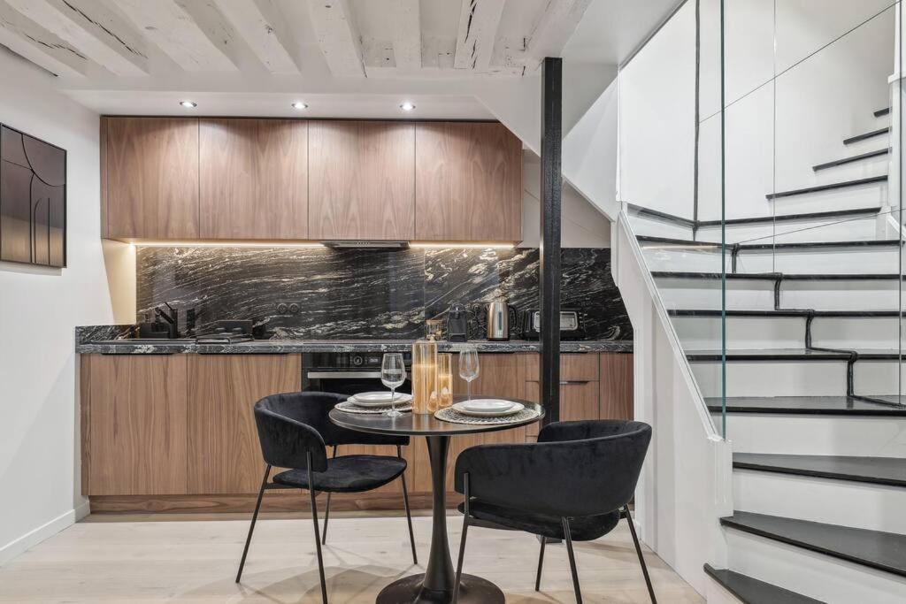 Duplex Parisien Pres Du Louvre Διαμέρισμα Εξωτερικό φωτογραφία