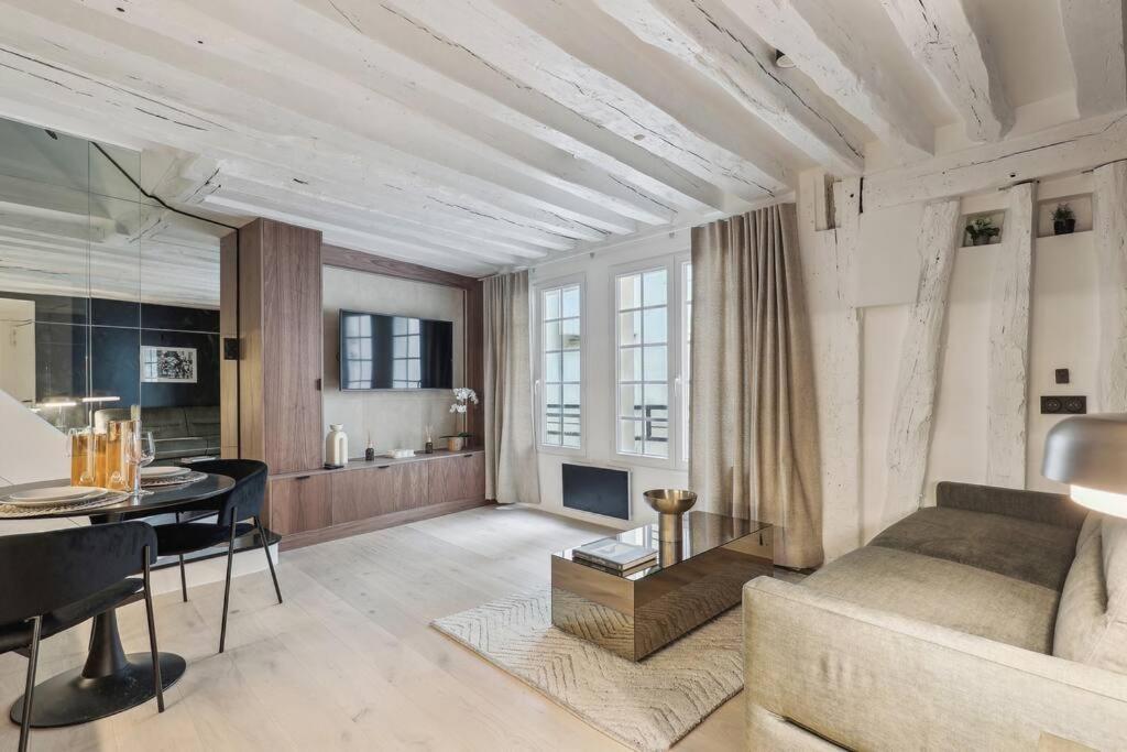 Duplex Parisien Pres Du Louvre Διαμέρισμα Εξωτερικό φωτογραφία